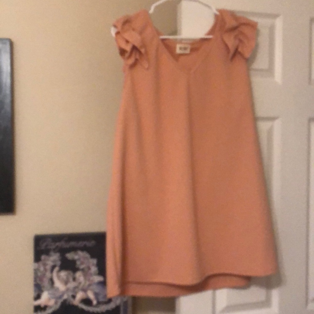 NWOT Bibi PinkTunic with great shoulder detail